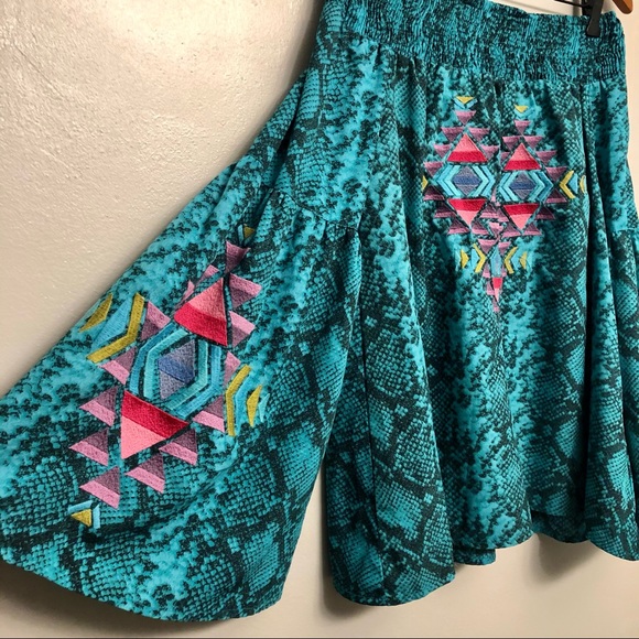 Judith March Snakeskin Aztec Off Shoulder Top - Picture 2 of 6